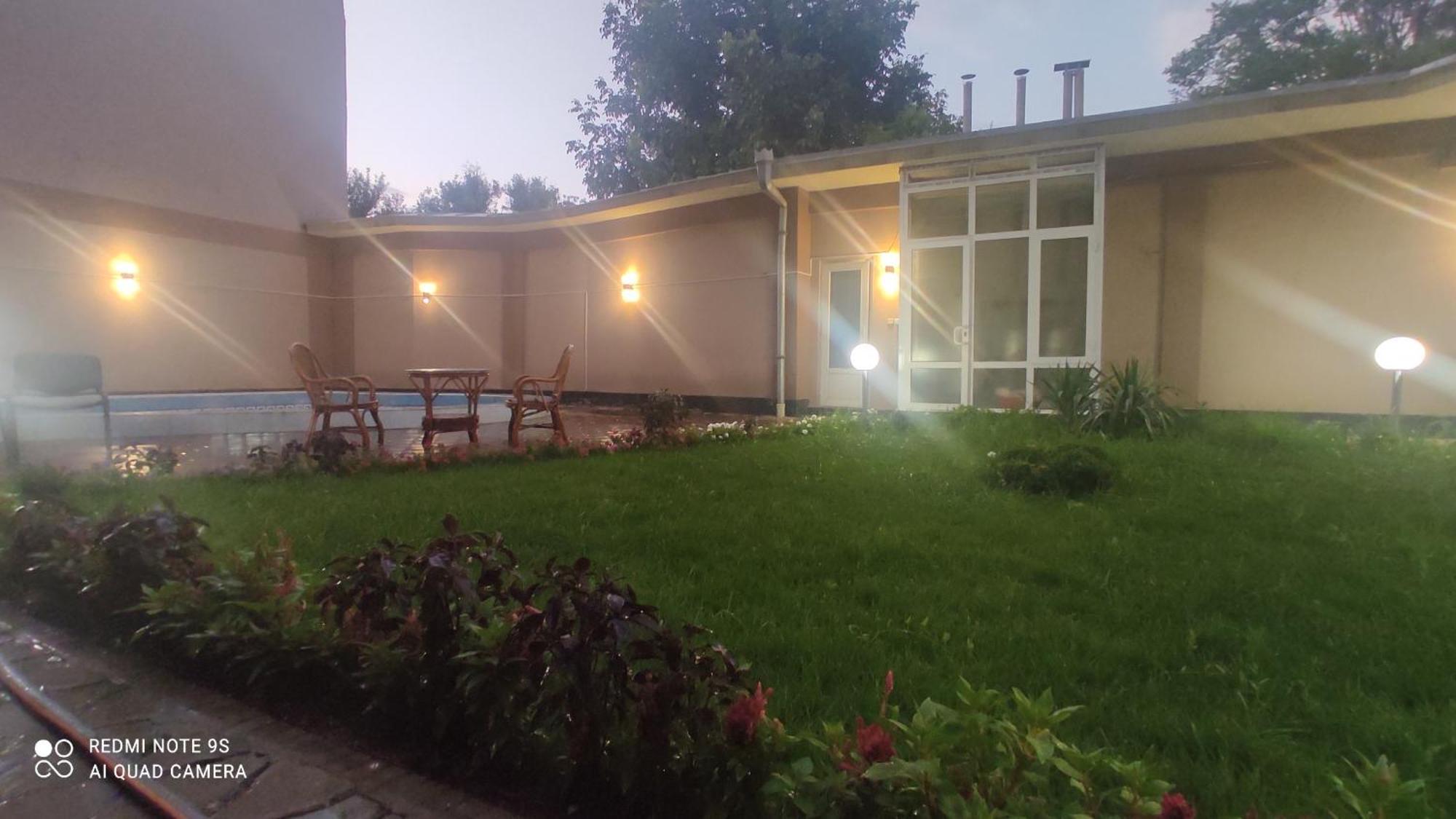 Rakat Hostel Tashkent Ngoại thất bức ảnh