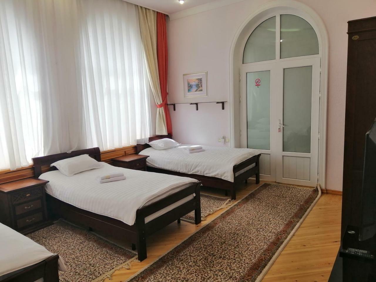 Rakat Hostel Tashkent Ngoại thất bức ảnh