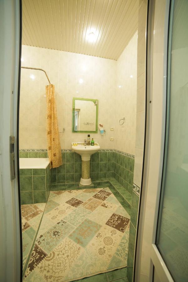 Rakat Hostel Tashkent Ngoại thất bức ảnh